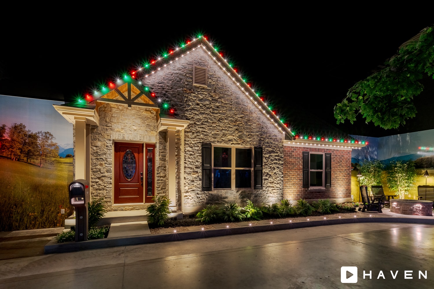 Holiday lighting by TrueGlow Outdoor Lighting